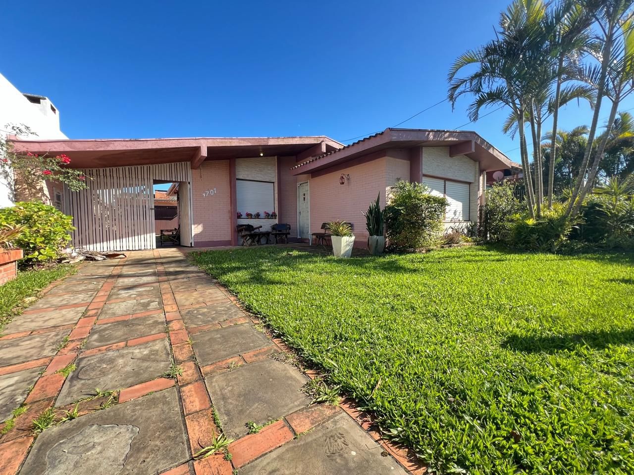 Casa 3 dormitórios para venda, Centro em Xangri-lá | Ref.: 7048