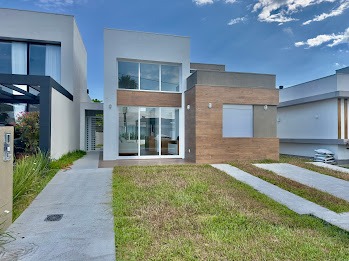 Casa em Condomínio 4 dormitórios para venda, Centro em Xangri-lá | Ref.: 7366