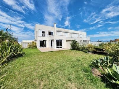 Casa em Condomínio 3 dormitórios para venda, Marina em Xangri-lá | Ref.: 7822