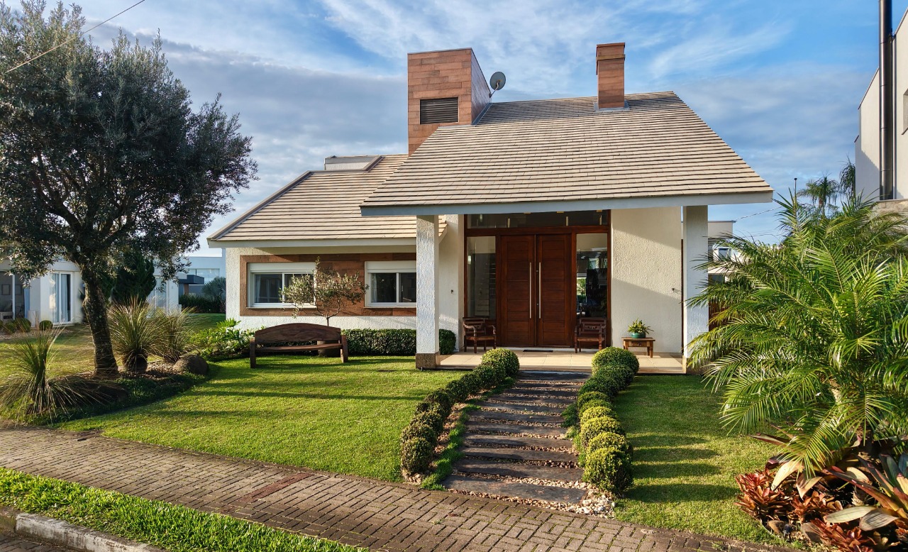 Casa em Condomínio 4 dormitórios para venda, Centro em Xangri-lá | Ref.: 7944
