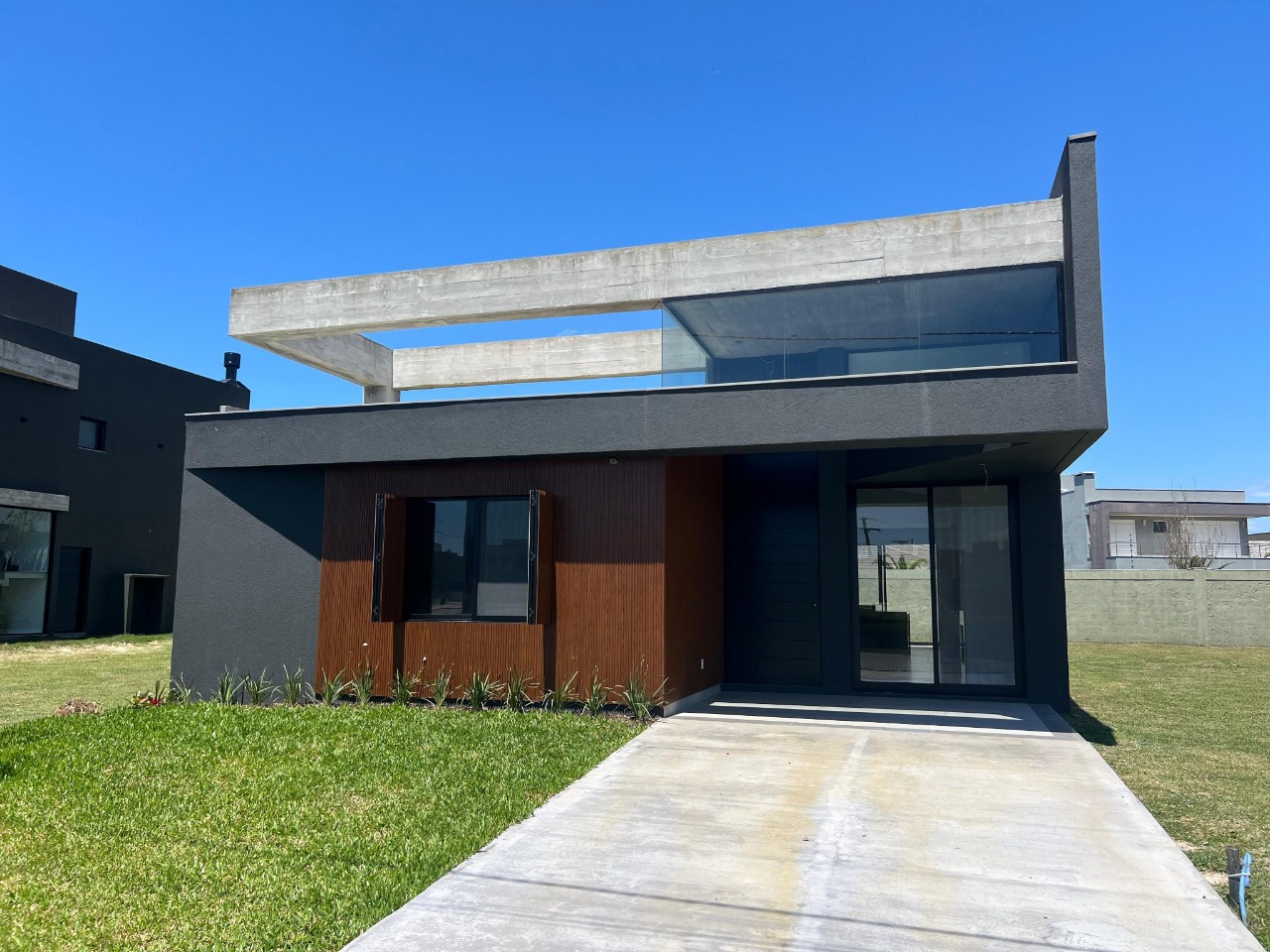 Casa em Condomínio 4 dormitórios para venda, Centro em Xangri-lá | Ref.: 8210